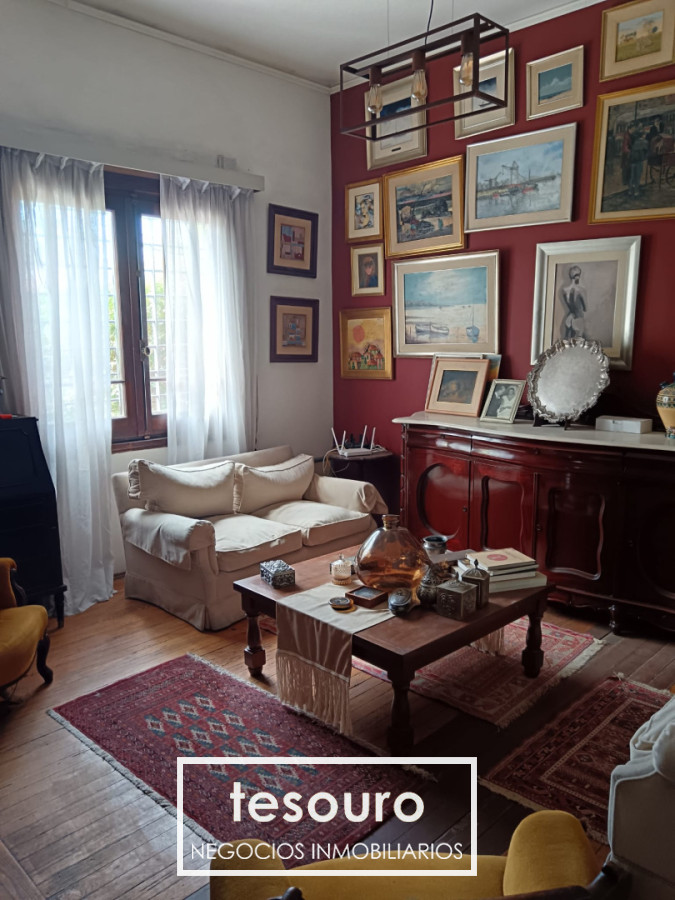 Casa ID.5468 - VENTA CASA EN PARQUE BATLLE CON PISCINA Y BARBACOA