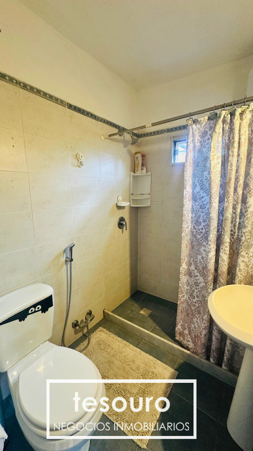 Casa ID.4978 - VENTA CASA CON APARTAMENTO INDEPENDIENTE PRÓXIMO A PLAZA ITALIA