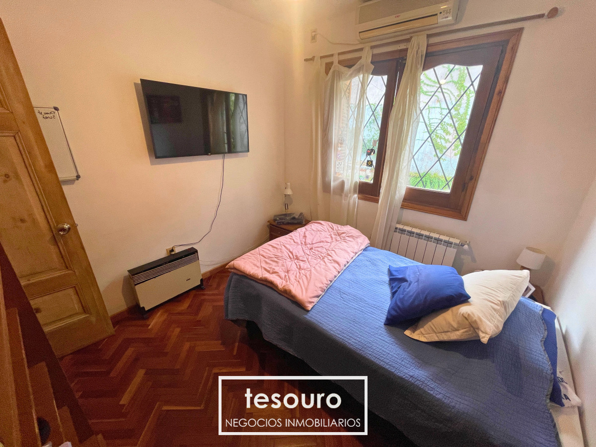 Casa ID.4660 - VENTA CASA DE 4 DORMITORIOS CON PISCINA Y BARBACOA EN MALVÍN