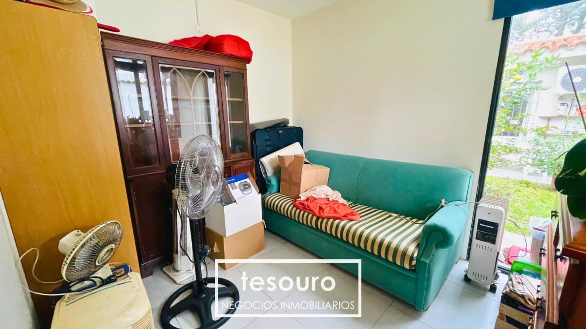 Casa ID.4860 - VENTA CHALET DE 3 DORMITORIOS EN MALVÍN CON BARBACOA Y GRAN TERRENO