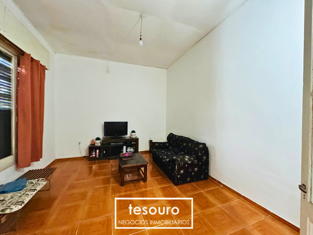 Casa ID.5304 - VENTA CASA EN LA COMERCIAL HOCQUART ESQUINA INCA