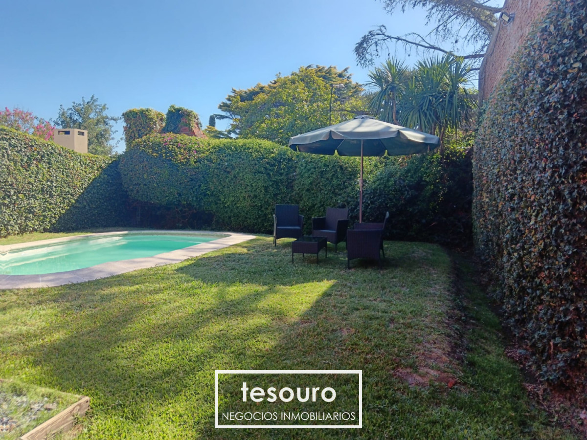 Casa ID.5468 - VENTA CASA EN PARQUE BATLLE CON PISCINA Y BARBACOA