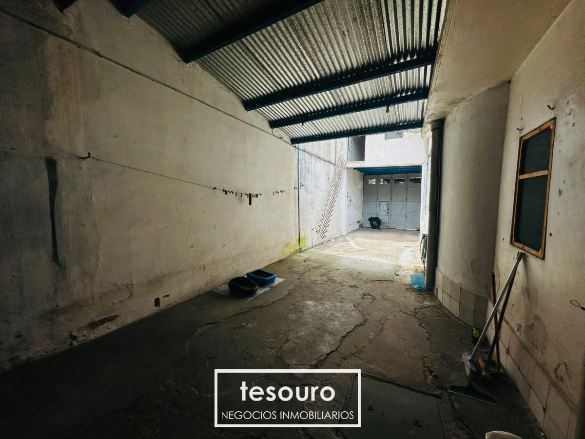 Casa ID.5304 - VENTA CASA EN LA COMERCIAL HOCQUART ESQUINA INCA