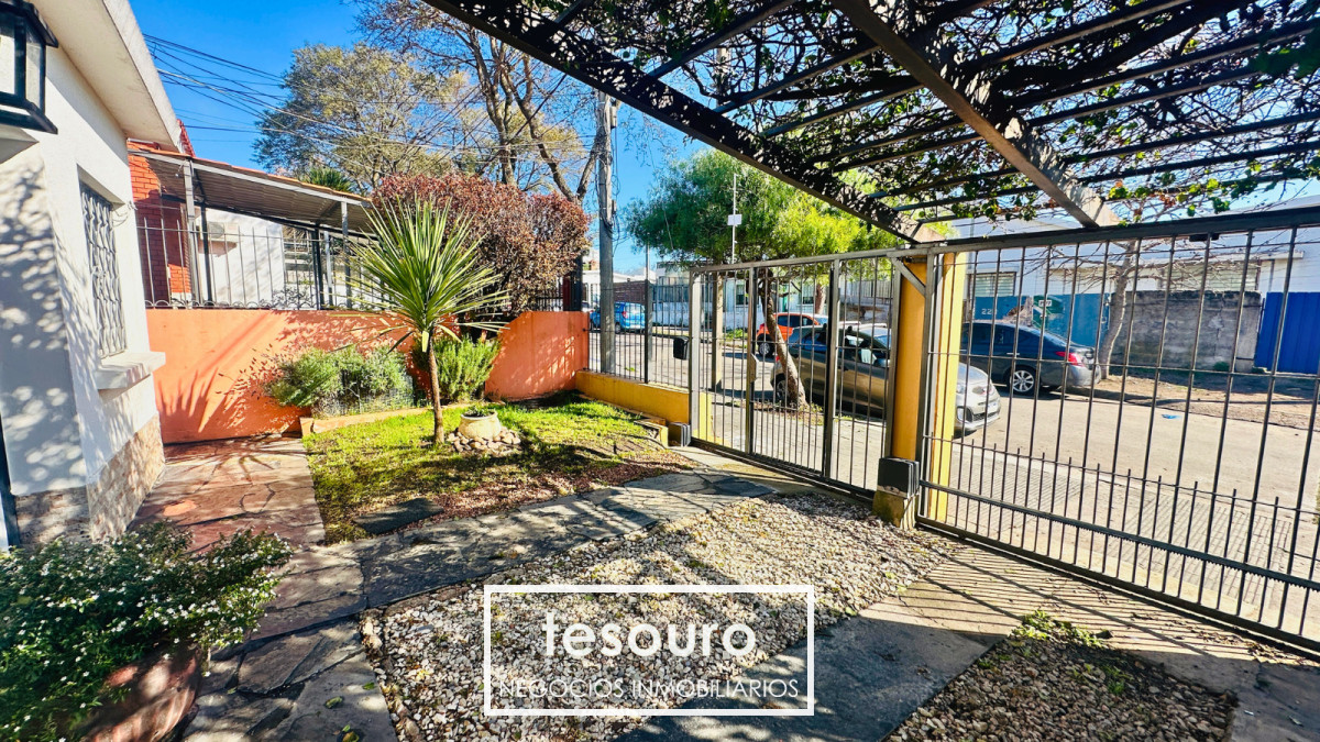 Casa ID.4978 - VENTA CASA CON APARTAMENTO INDEPENDIENTE PRÓXIMO A PLAZA ITALIA