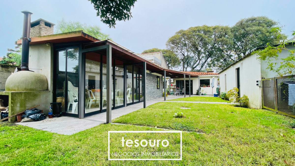 Casa ID.4860 - VENTA CHALET DE 3 DORMITORIOS EN MALVÍN CON BARBACOA Y GRAN TERRENO