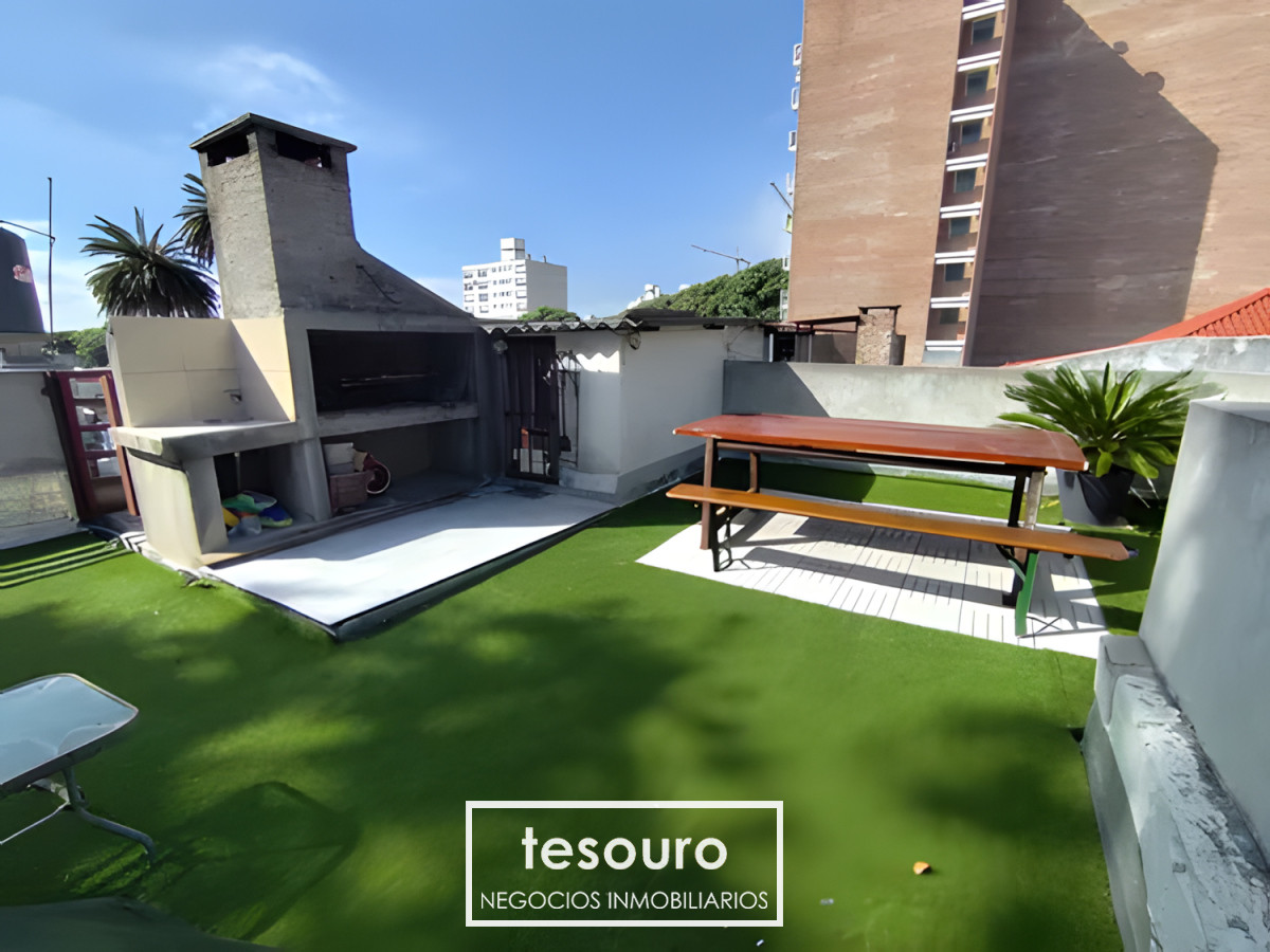 Casa ID.4877 - VENTA CASA DE 3 DORMITORIOS EN POCITOS CON GRAN TERRAZA VERDE