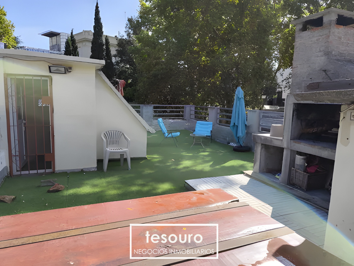 Casa ID.4877 - VENTA CASA DE 3 DORMITORIOS EN POCITOS CON GRAN TERRAZA VERDE