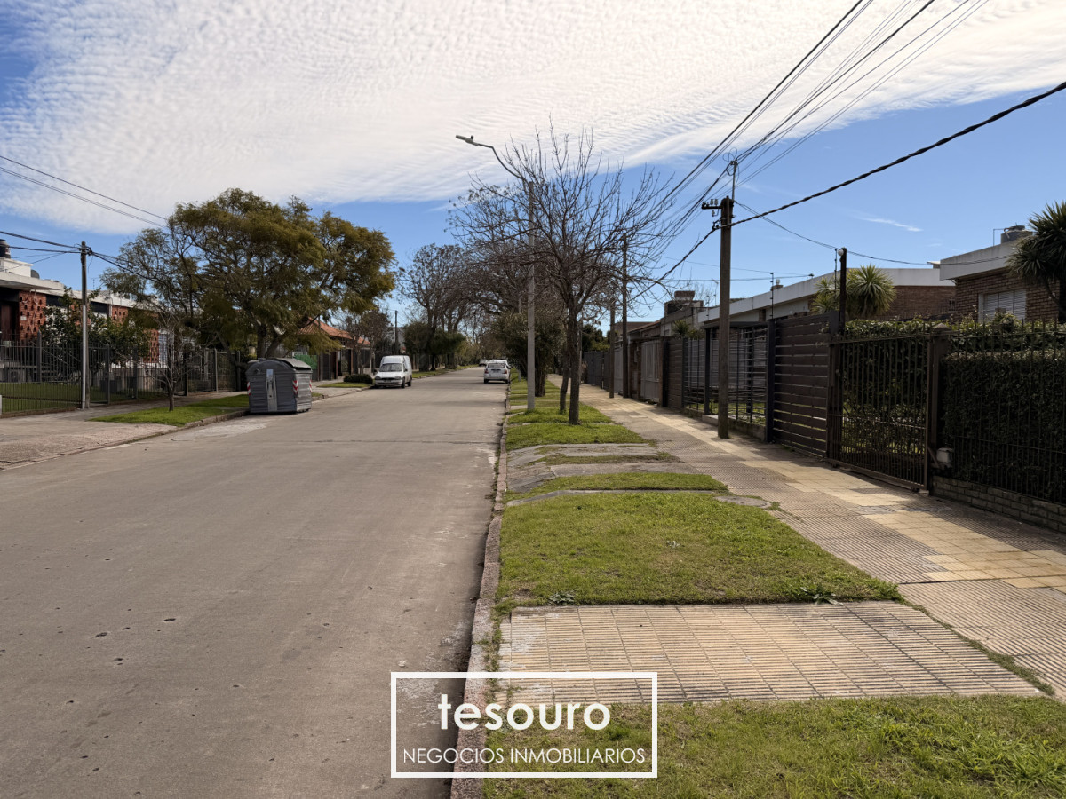 Casa ID.5724 - Alquiler Casa de 4 dormitorios en Malvin