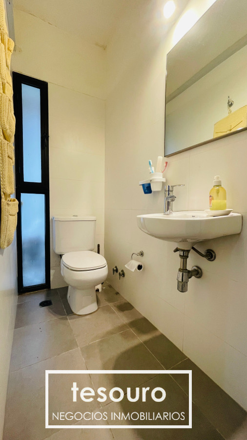Casa ID.4860 - VENTA CHALET DE 3 DORMITORIOS EN MALVÍN CON BARBACOA Y GRAN TERRENO