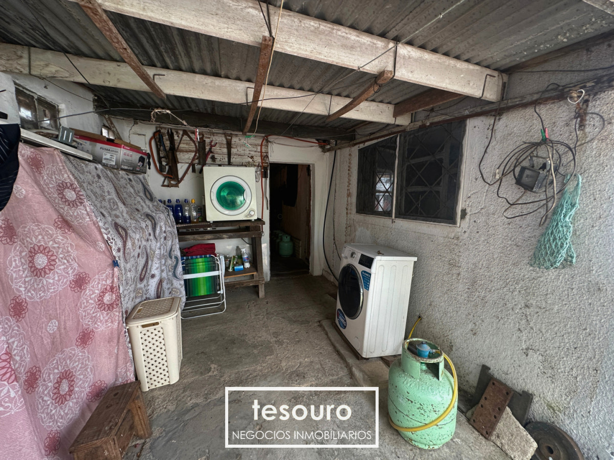 Casa ID.5410 - VENTA 3 CASAS EN MISMO PADRÓN EN MALVÍN NORTE PRÓXIMO A BUCEO