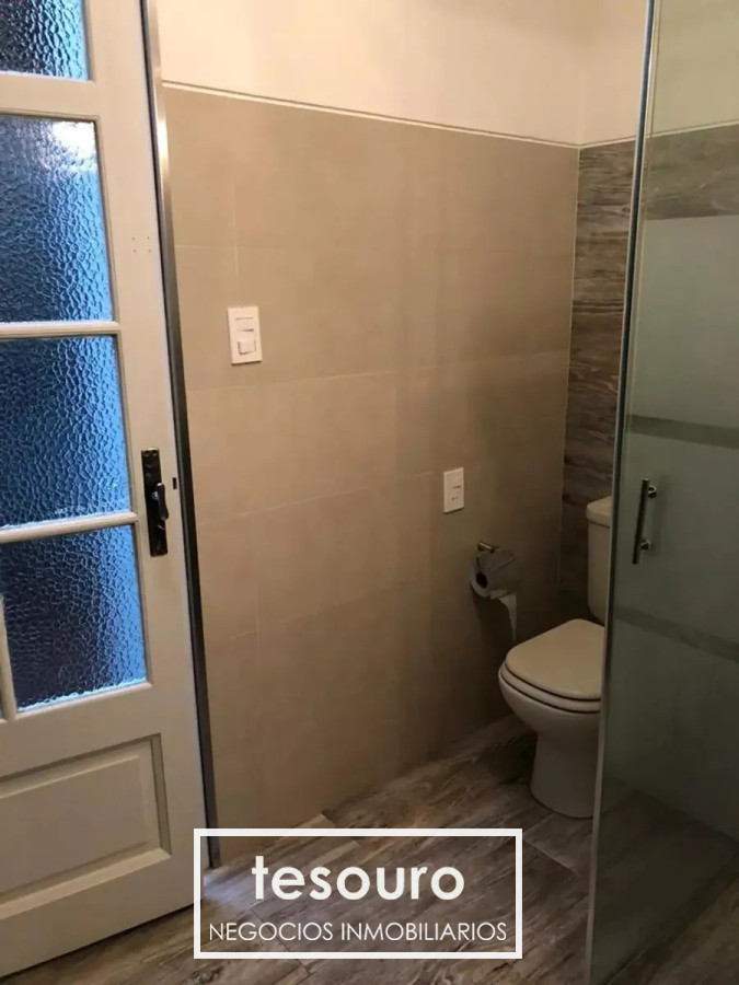 Casa ID.4565 - VENTA CASA DE 3 DORMITORIOS EN TRES CRUCES CON RENTA