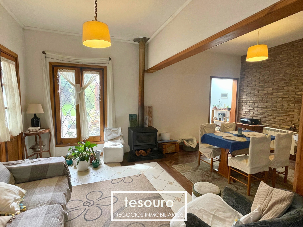 Casa ID.5054 - VENTA CASA DE 3 DORMITORIOS CON PISCINA Y BARBACOA EN MALVÍN