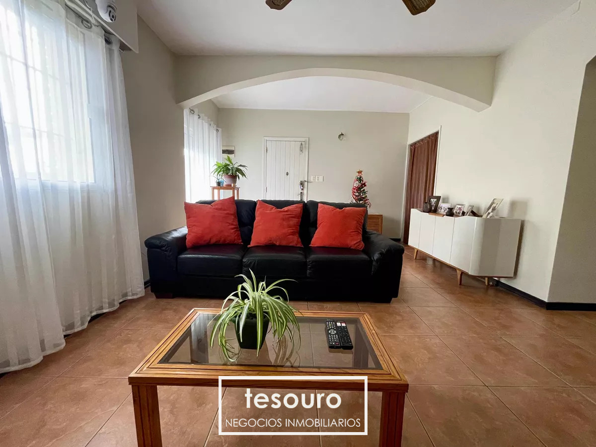 Casa ID.4512 - VENTA CASA DE 4 DORMITORIOS EN BUCEO