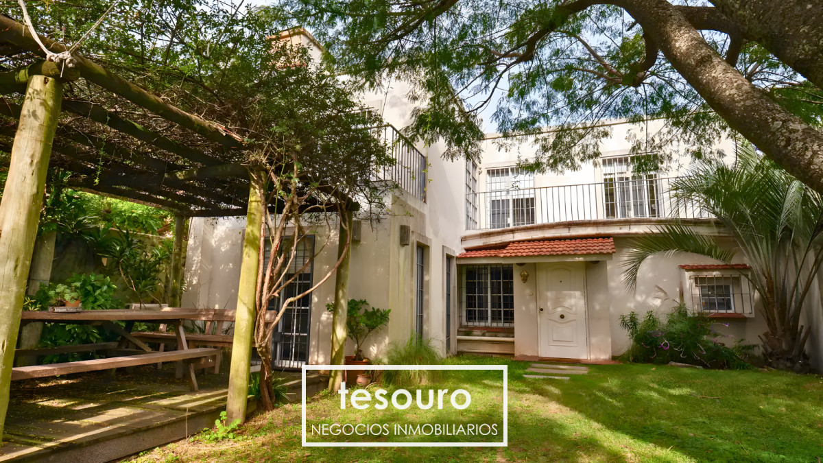 Casa ID.4871 - VENTA CASA DE 4 DORMITORIOS EN CARRASCO NORTE