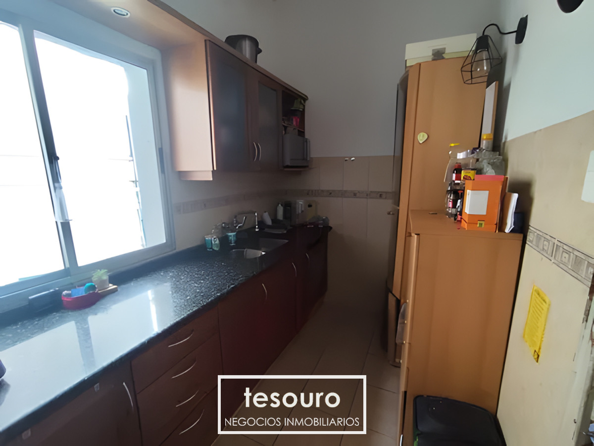 Casa ID.4877 - VENTA CASA DE 3 DORMITORIOS EN POCITOS CON GRAN TERRAZA VERDE