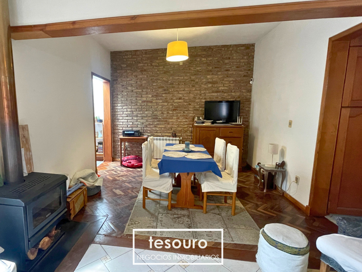 Casa ID.4660 - VENTA CASA DE 4 DORMITORIOS CON PISCINA Y BARBACOA EN MALVÍN