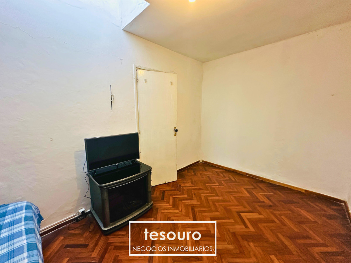 Casa ID.5304 - VENTA CASA EN LA COMERCIAL HOCQUART ESQUINA INCA