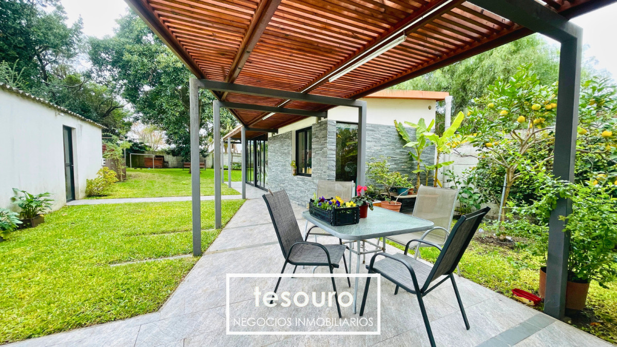 Casa ID.4860 - VENTA CHALET DE 3 DORMITORIOS EN MALVÍN CON BARBACOA Y GRAN TERRENO