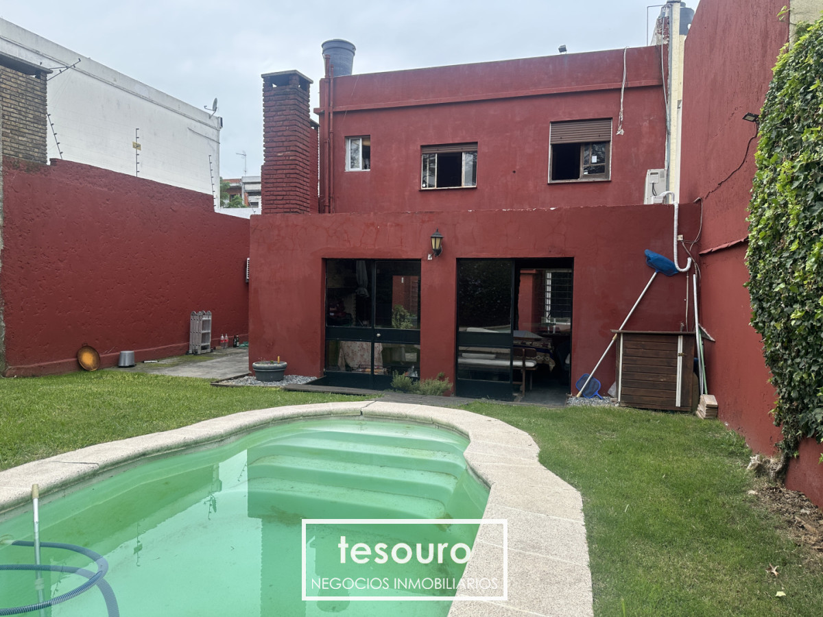 Casa ID.5468 - VENTA CASA EN PARQUE BATLLE CON PISCINA Y BARBACOA