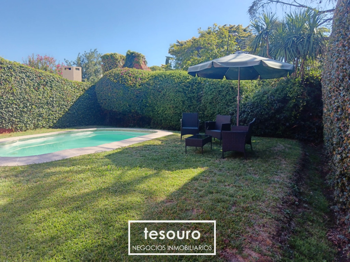 Casa ID.5468 - VENTA CASA EN PARQUE BATLLE CON PISCINA Y BARBACOA