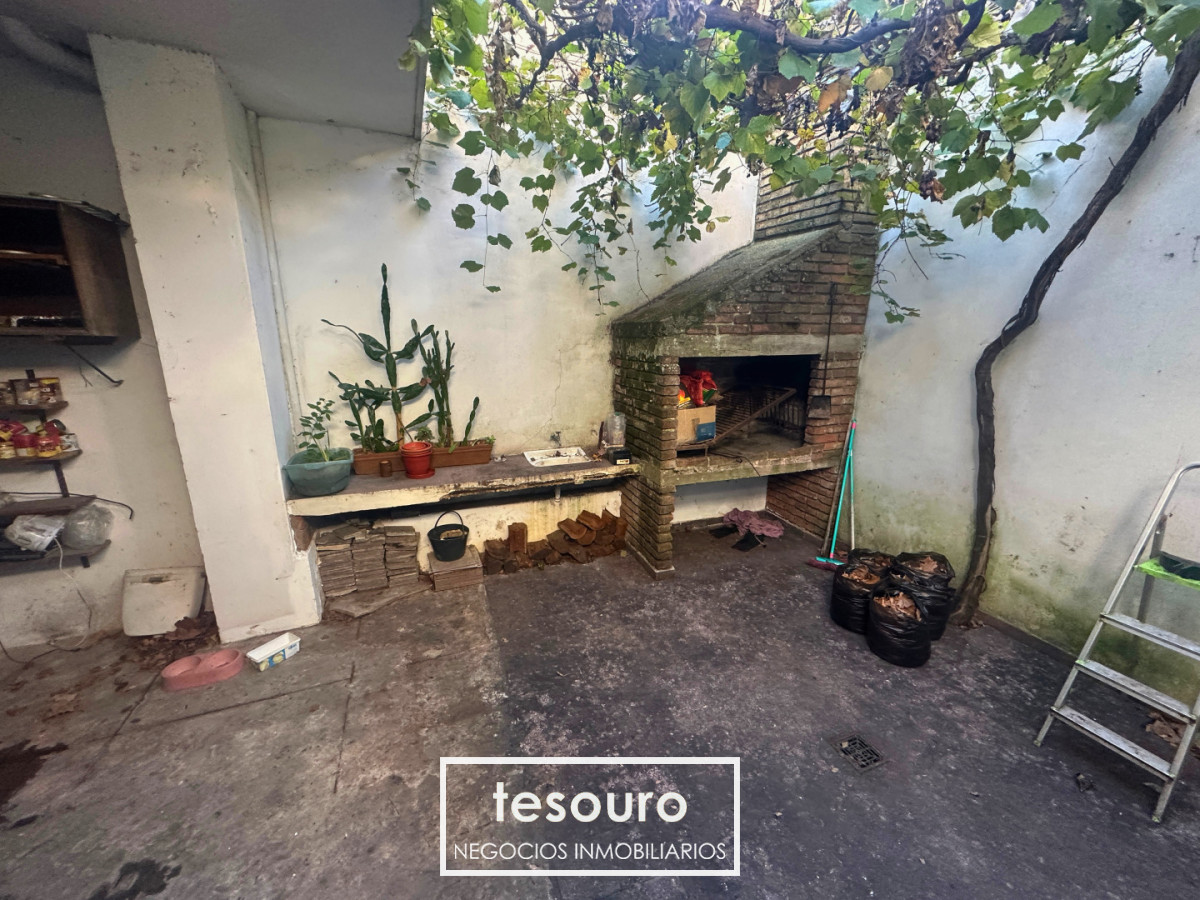 Casa ID.5510 - VENTA CASA DE 3 DORMITORIOS EN LA COMERCIAL