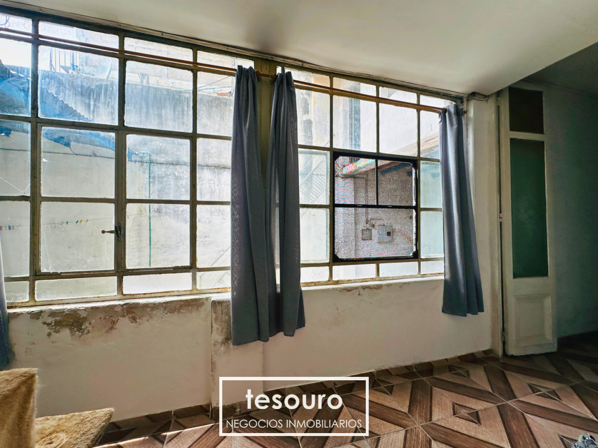 Casa ID.5304 - VENTA CASA EN LA COMERCIAL HOCQUART ESQUINA INCA