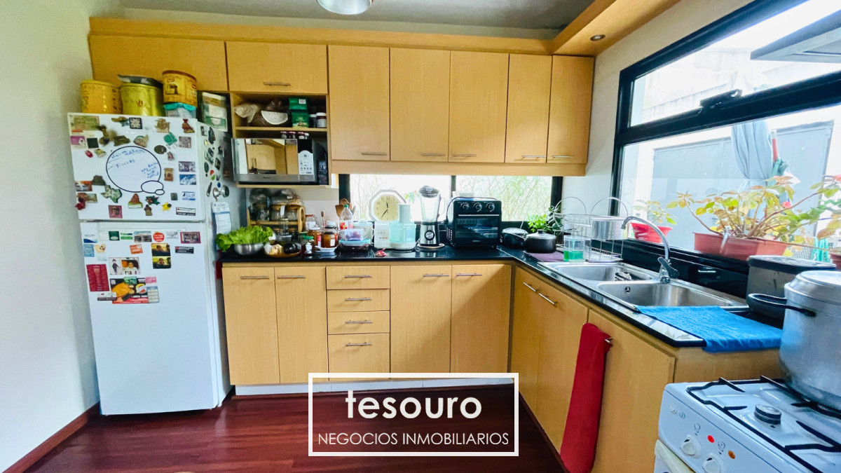 Casa ID.4860 - VENTA CHALET DE 3 DORMITORIOS EN MALVÍN CON BARBACOA Y GRAN TERRENO