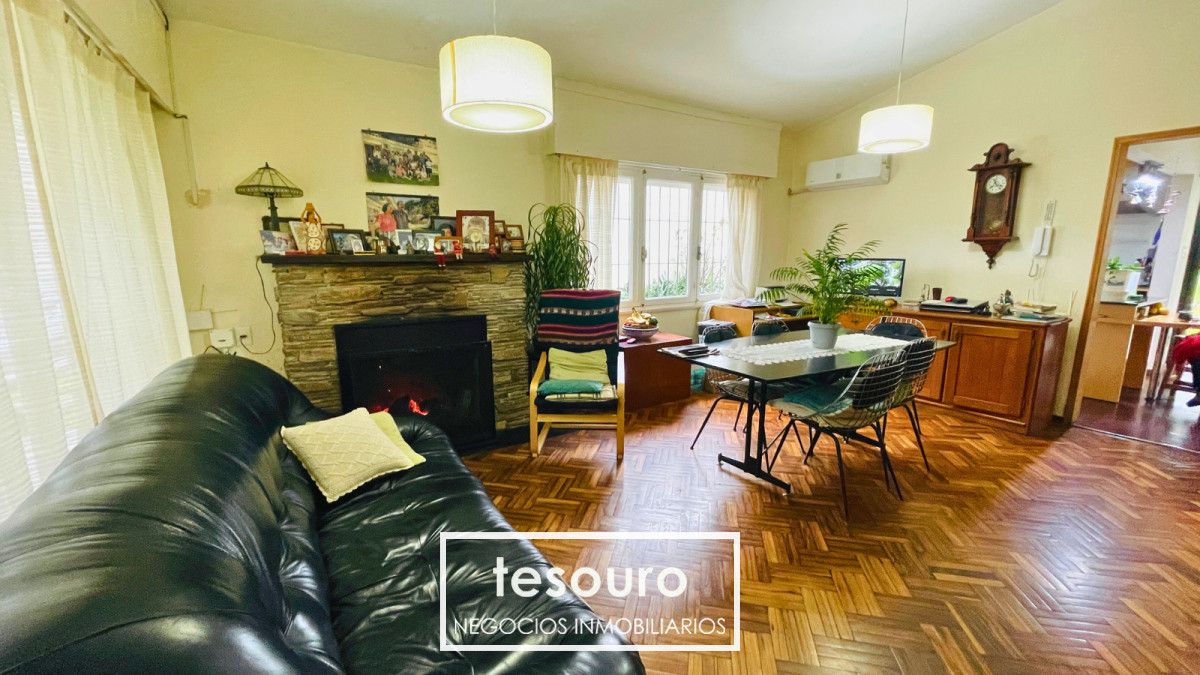 Casa ID.4860 - VENTA CHALET DE 3 DORMITORIOS EN MALVÍN CON BARBACOA Y GRAN TERRENO