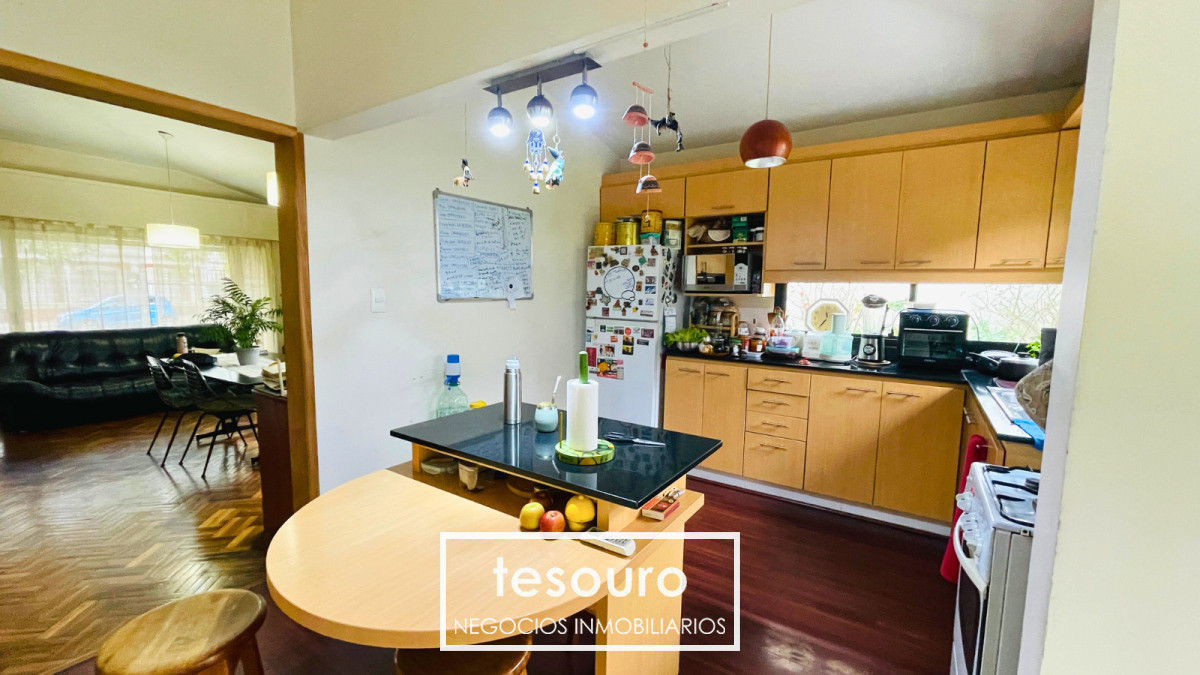 Casa ID.4860 - VENTA CHALET DE 3 DORMITORIOS EN MALVÍN CON BARBACOA Y GRAN TERRENO