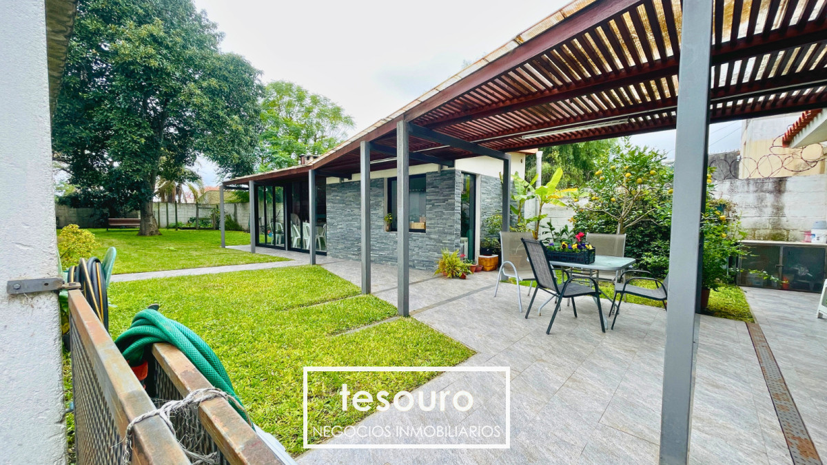 Casa ID.4860 - VENTA CHALET DE 3 DORMITORIOS EN MALVÍN CON BARBACOA Y GRAN TERRENO