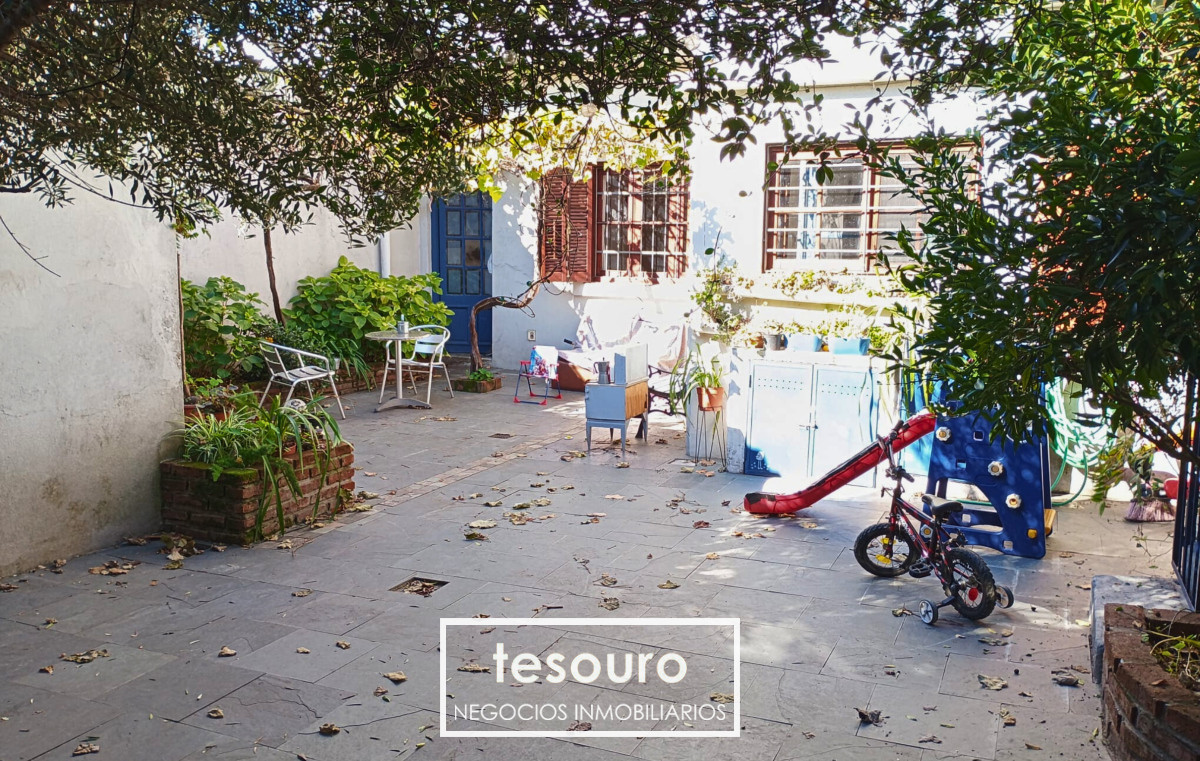 Casa ID.4867 - VENTA CASA DE 2 DORMITORIOS EN LARRAÑAGA PRÓXIMO A BV. ARTIGAS Y GARIBALDI