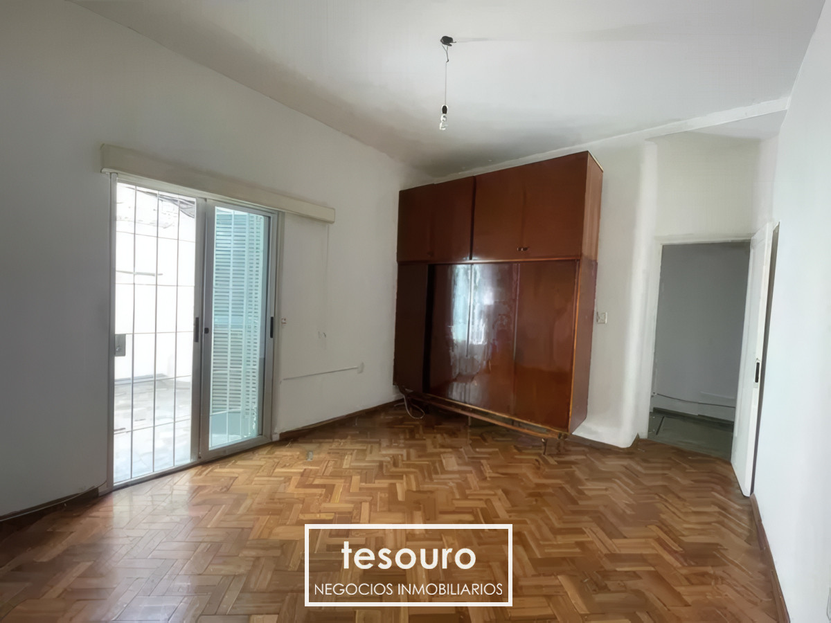 Casa ID.4774 - VENTA PH DE 1 DORMITORIO PRÓXIMO A TRES CRUCES