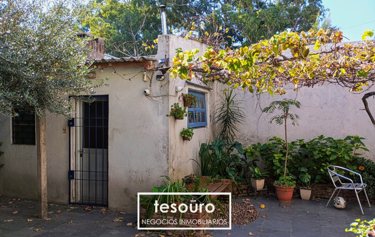 Casa ID.4867 - VENTA CASA DE 2 DORMITORIOS EN LARRAÑAGA PRÓXIMO A BV. ARTIGAS Y GARIBALDI