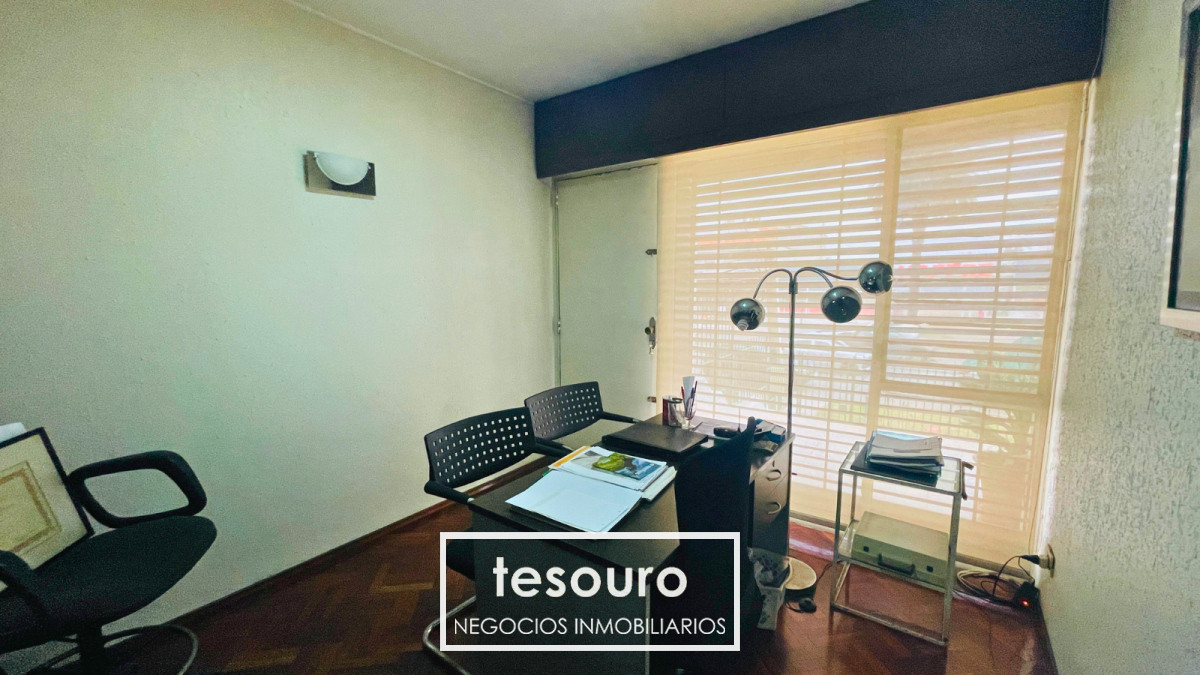 Casa ID.4889 - VENTA CASA DE 4 DORMITORIOS EN JACINTO VERA SOBRE BVAR ARTIGAS