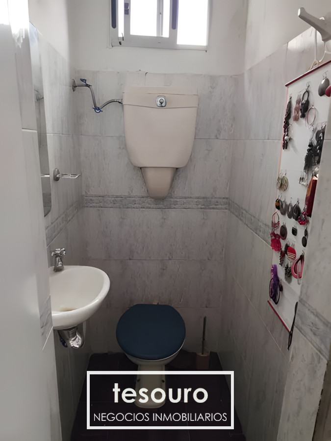 Casa ID.4877 - VENTA CASA DE 3 DORMITORIOS EN POCITOS CON GRAN TERRAZA VERDE