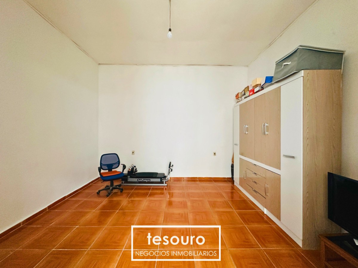 Casa ID.5304 - VENTA CASA EN LA COMERCIAL HOCQUART ESQUINA INCA