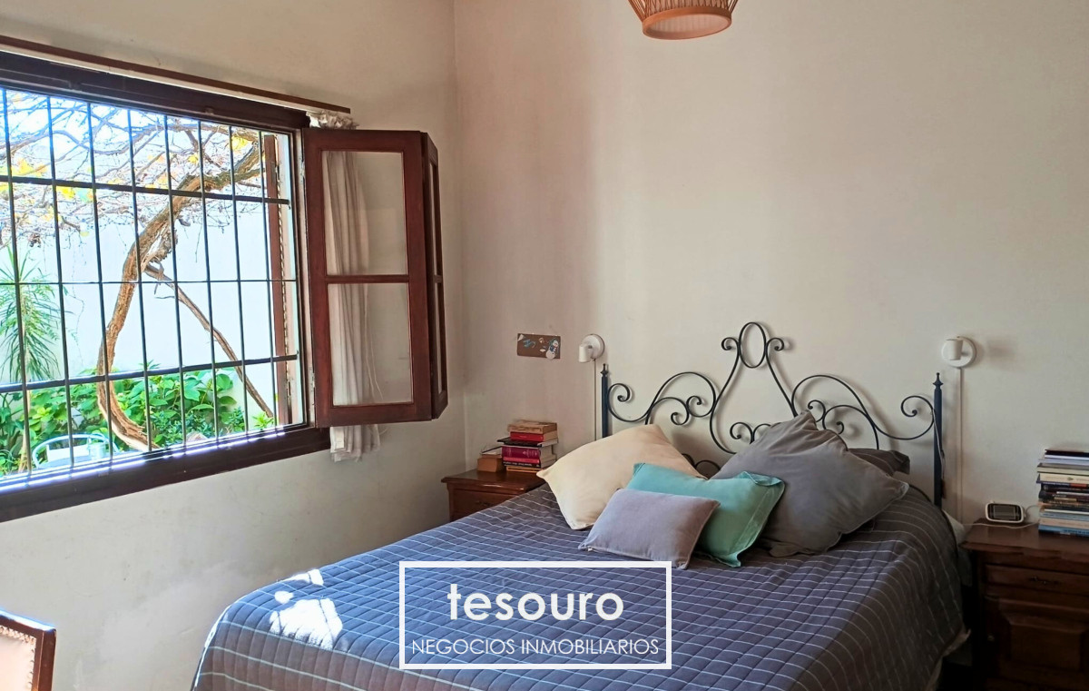 Casa ID.4867 - VENTA CASA DE 2 DORMITORIOS EN LARRAÑAGA PRÓXIMO A BV. ARTIGAS Y GARIBALDI