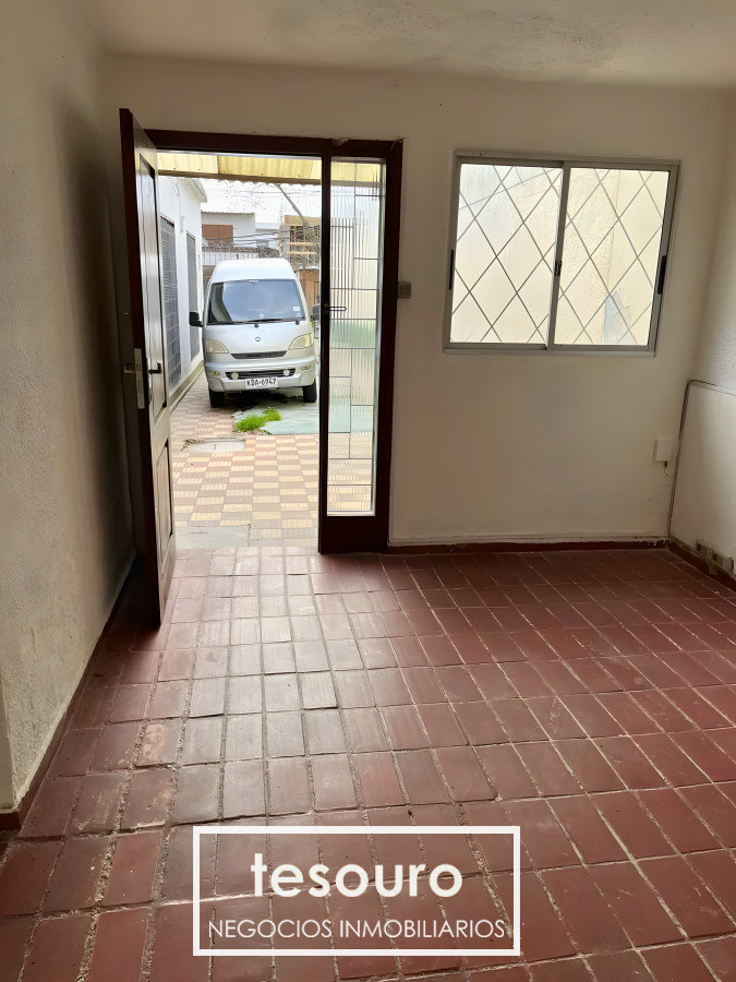 Casa ID.5111 - VENTA CASA DE 3 DORMITORIOS EN LA BLANQUEADA
