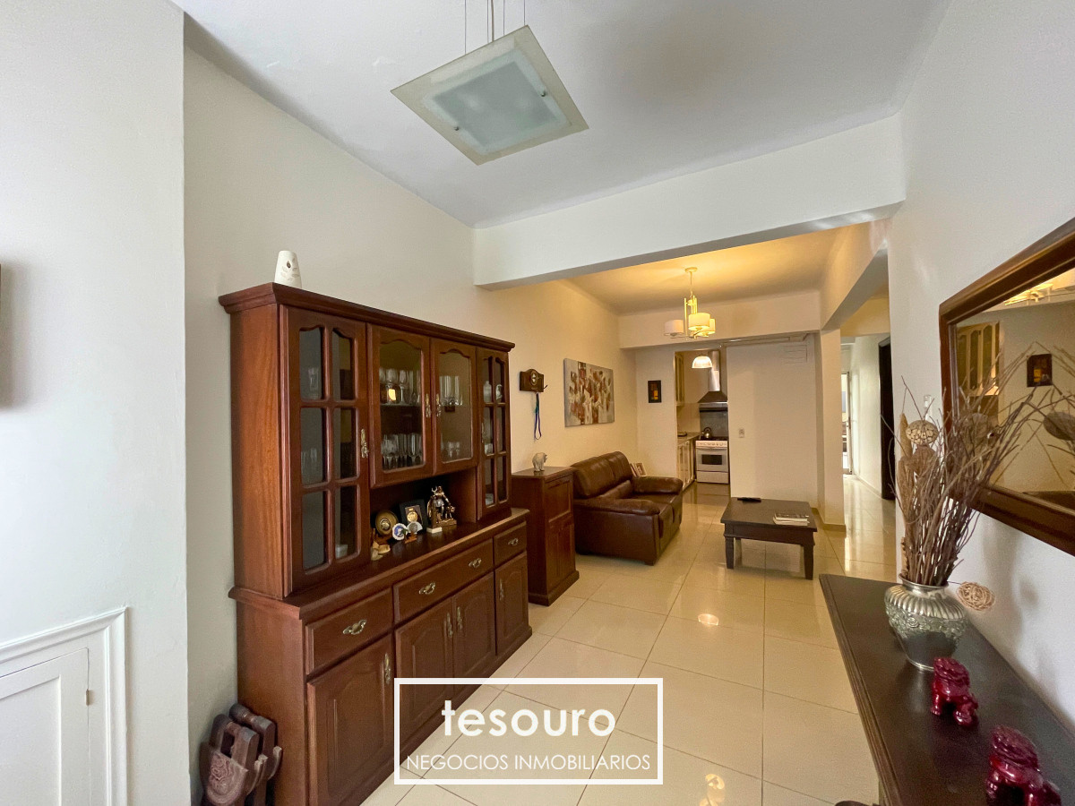 Casa ID.4616 - VENTA CASA PH DE 2 DORMITORIOS EN POCITOS