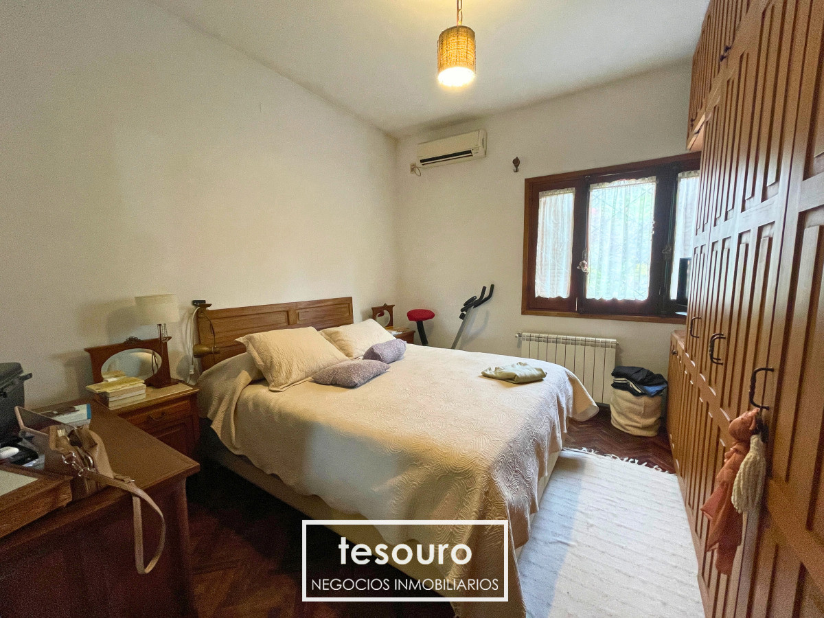 Casa ID.4660 - VENTA CASA DE 4 DORMITORIOS CON PISCINA Y BARBACOA EN MALVÍN