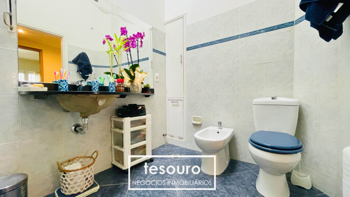 Casa ID.4860 - VENTA CHALET DE 3 DORMITORIOS EN MALVÍN CON BARBACOA Y GRAN TERRENO