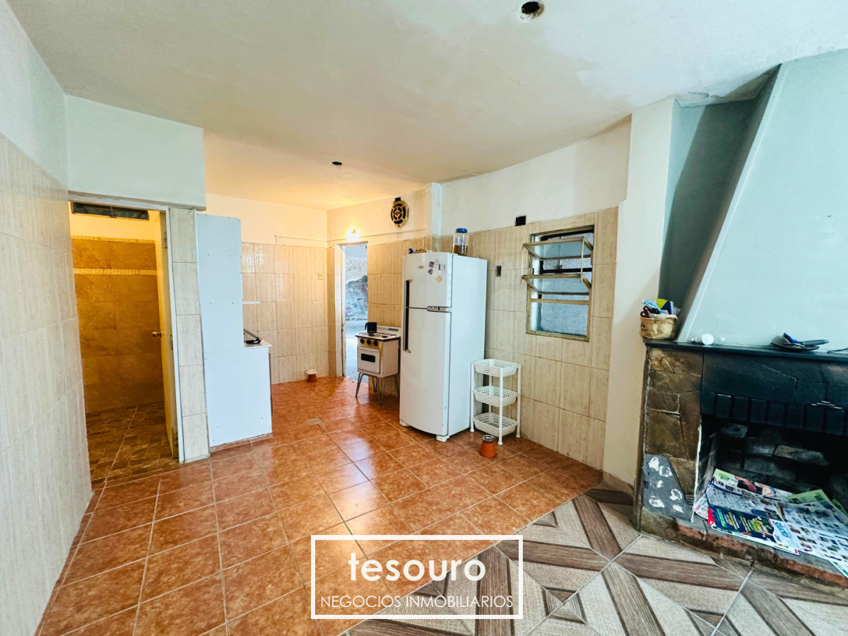 Casa ID.5304 - VENTA CASA EN LA COMERCIAL HOCQUART ESQUINA INCA