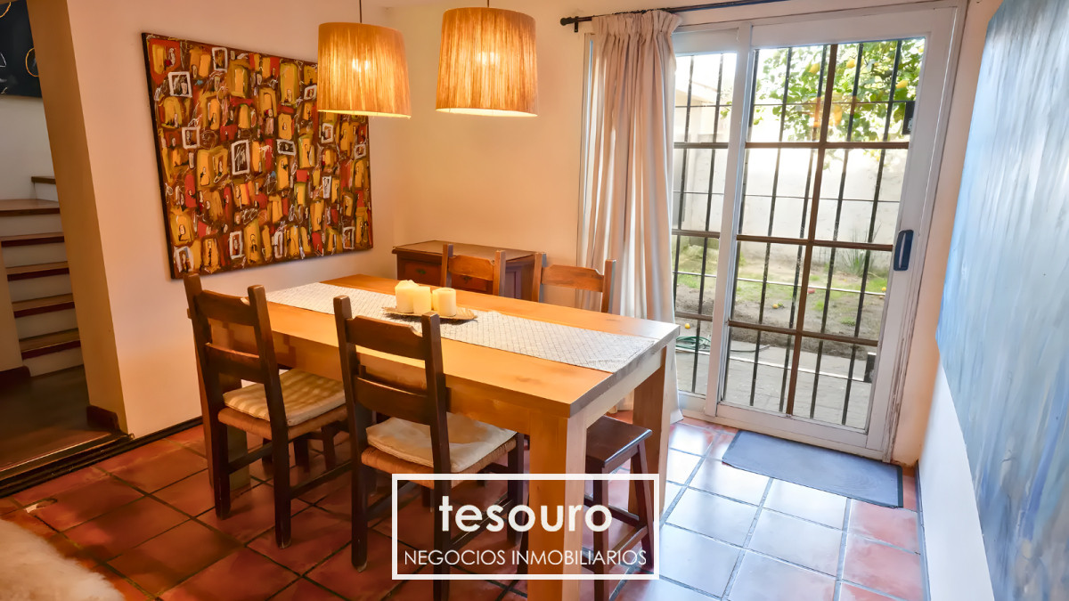 Casa ID.4871 - VENTA CASA DE 4 DORMITORIOS EN CARRASCO NORTE