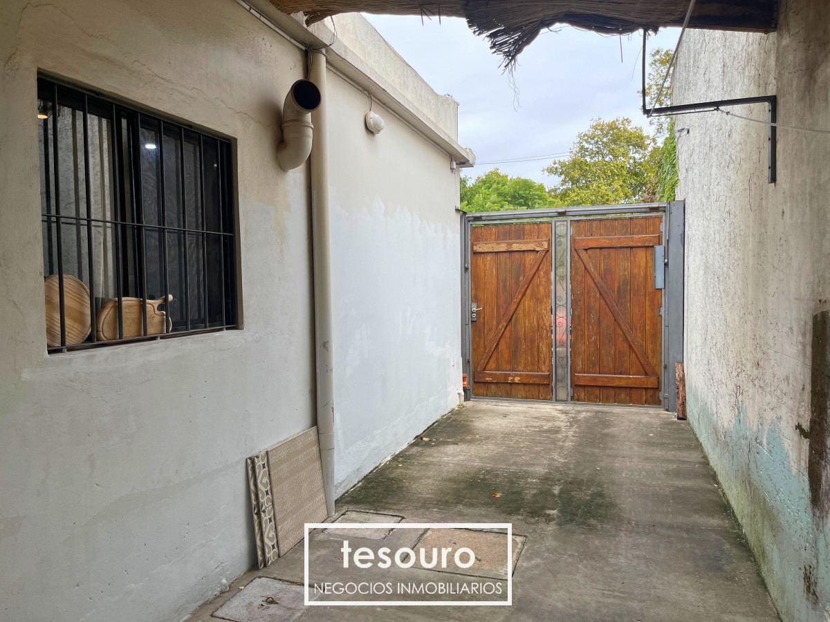 Casa ID.4660 - VENTA CASA DE 4 DORMITORIOS CON PISCINA Y BARBACOA EN MALVÍN