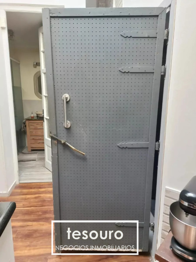 Casa ID.4565 - VENTA CASA DE 3 DORMITORIOS EN TRES CRUCES CON RENTA