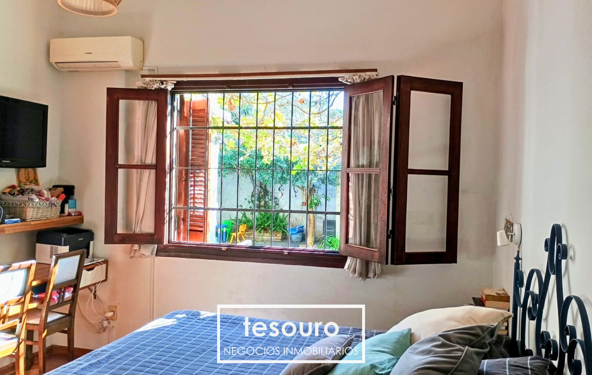 Casa ID.4867 - VENTA CASA DE 2 DORMITORIOS EN LARRAÑAGA PRÓXIMO A BV. ARTIGAS Y GARIBALDI