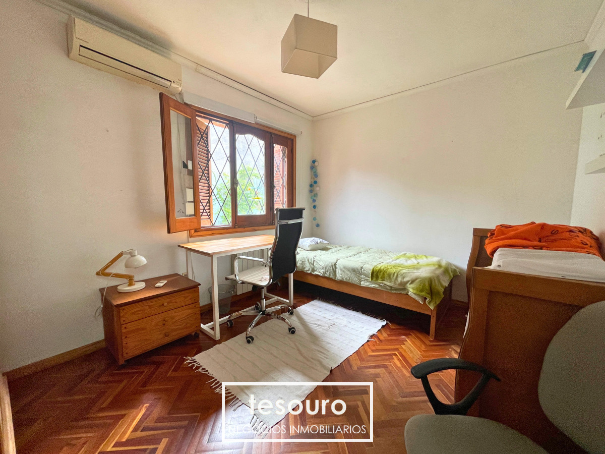 Casa ID.4660 - VENTA CASA DE 4 DORMITORIOS CON PISCINA Y BARBACOA EN MALVÍN