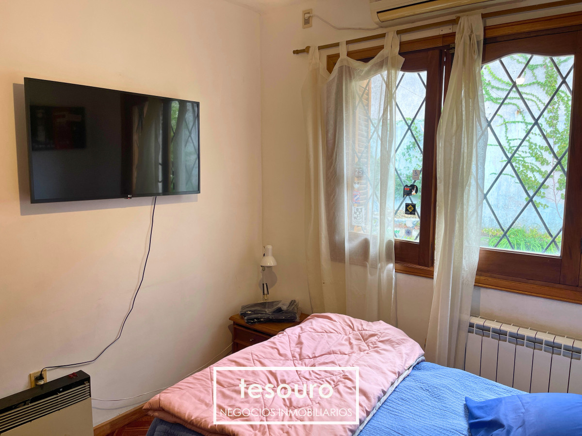 Casa ID.4660 - VENTA CASA DE 4 DORMITORIOS CON PISCINA Y BARBACOA EN MALVÍN