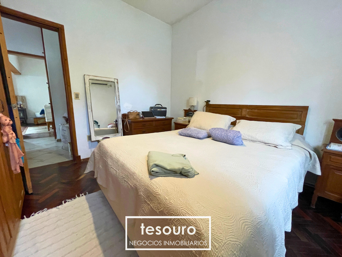 Casa ID.4660 - VENTA CASA DE 4 DORMITORIOS CON PISCINA Y BARBACOA EN MALVÍN