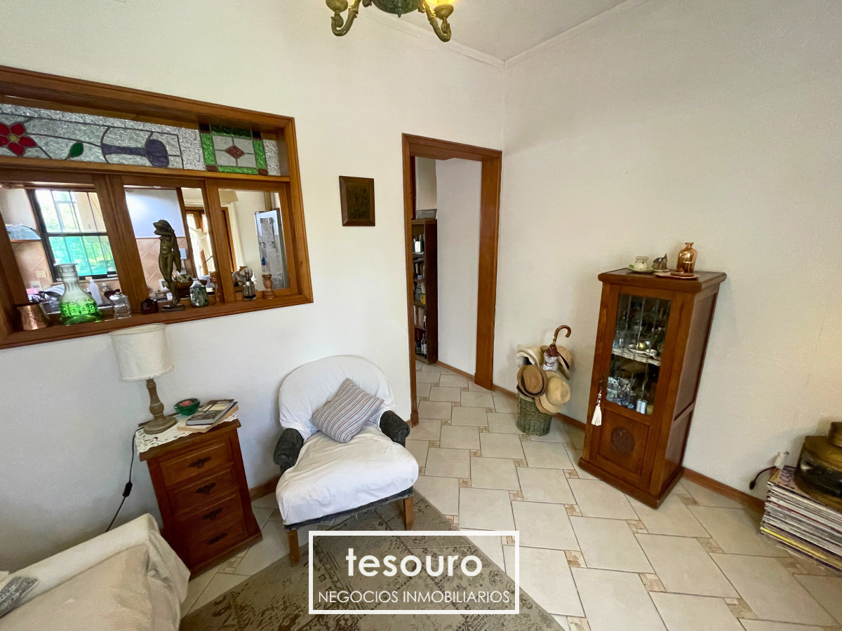 Casa ID.4660 - VENTA CASA DE 4 DORMITORIOS CON PISCINA Y BARBACOA EN MALVÍN
